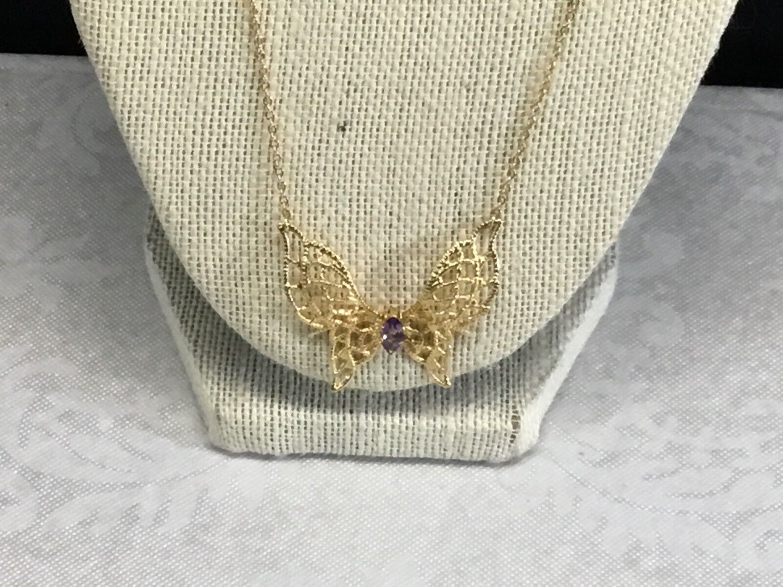 Vintage gold butterfly necklace Signed  L14xGE   L  LIND 