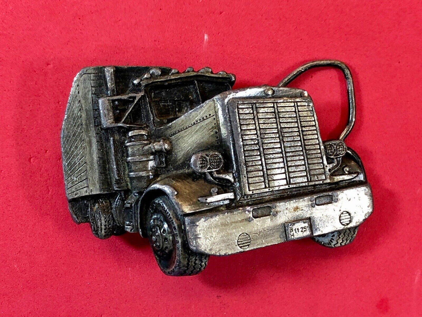 1977 bergamot brass works figural cut out truck big rig trucker semi belt buckle