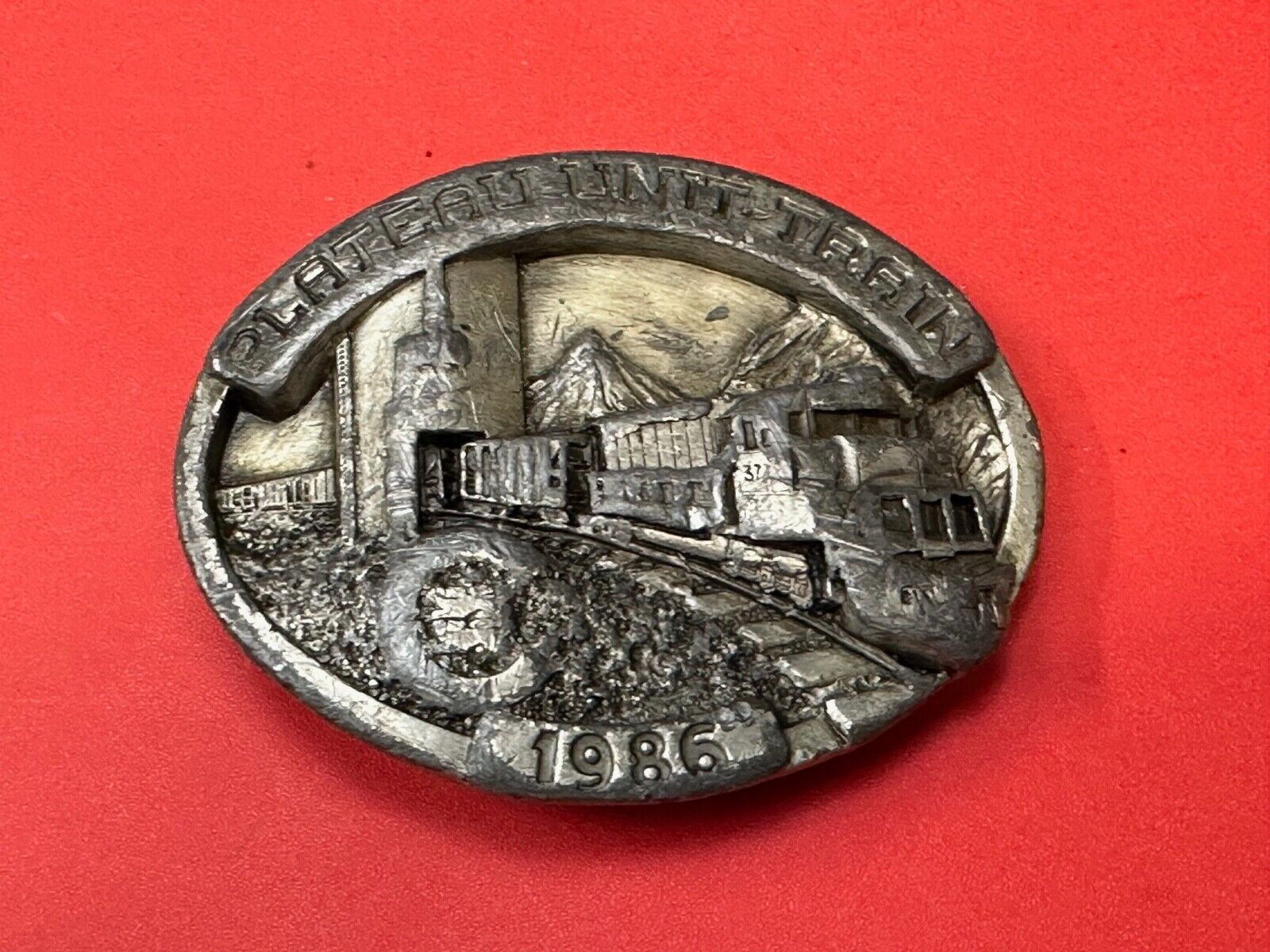 Vintage 1986 RR Plateau Unit Train commemorative pre-loved siskiyou belt buckle