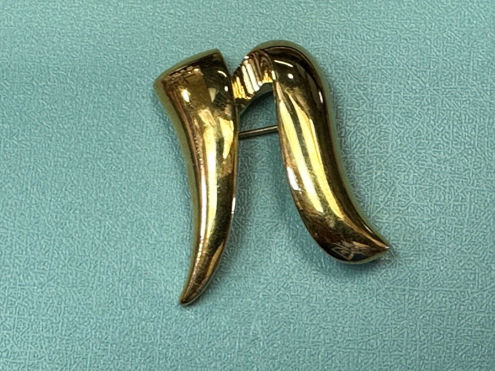Abstract vintage Monet signed gold tone brooch pin