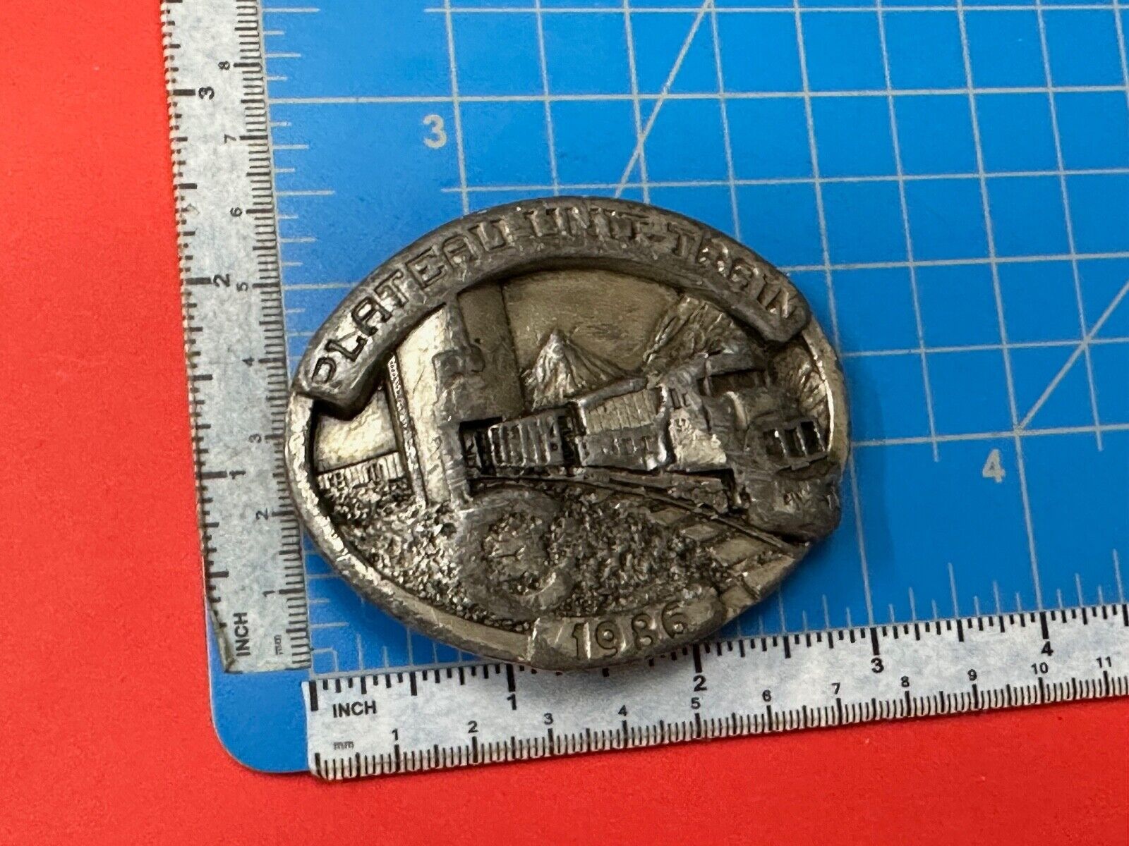 Vintage 1986 RR Plateau Unit Train commemorative pre-loved siskiyou belt buckle