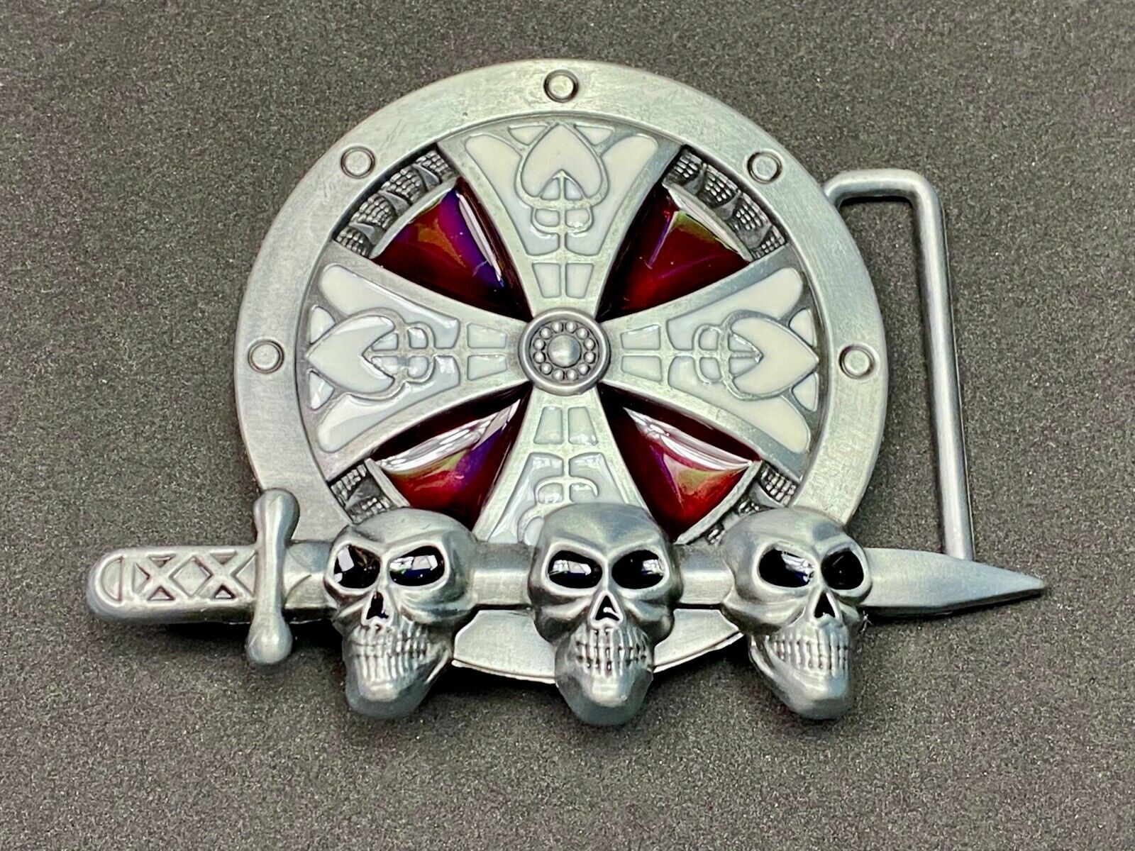 Three skulls through sword with celtic Iron Cross belt buckle