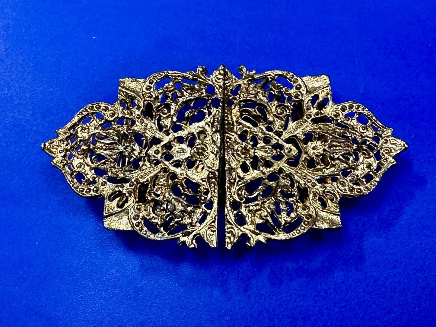 Victorian Style Filigree Metal Two Piece Interlocking Gold Tone Belt Buckle