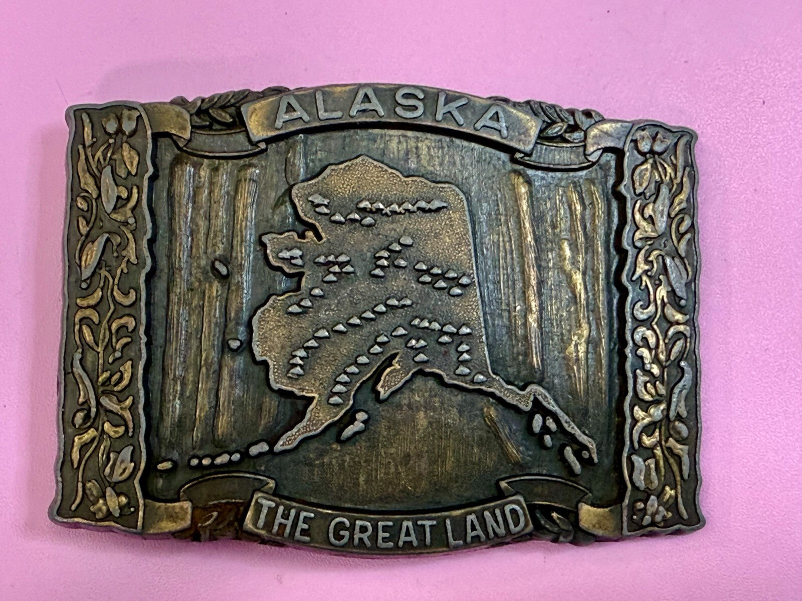 ALASKA The Great Land Vintage State Commemorative Brass Tone Vintage Belt Buckle