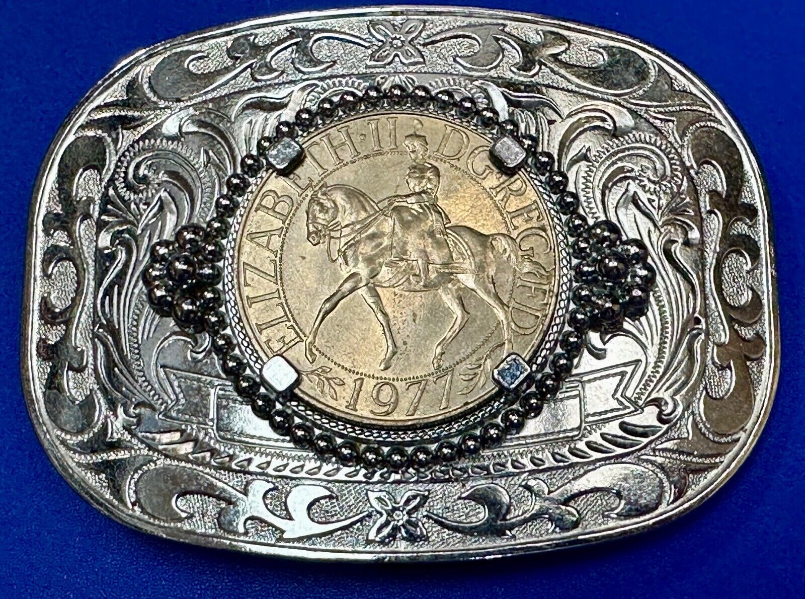 1977 Great Britain Queen Elizabeth Second Jubilee coin collectors Belt Buckle