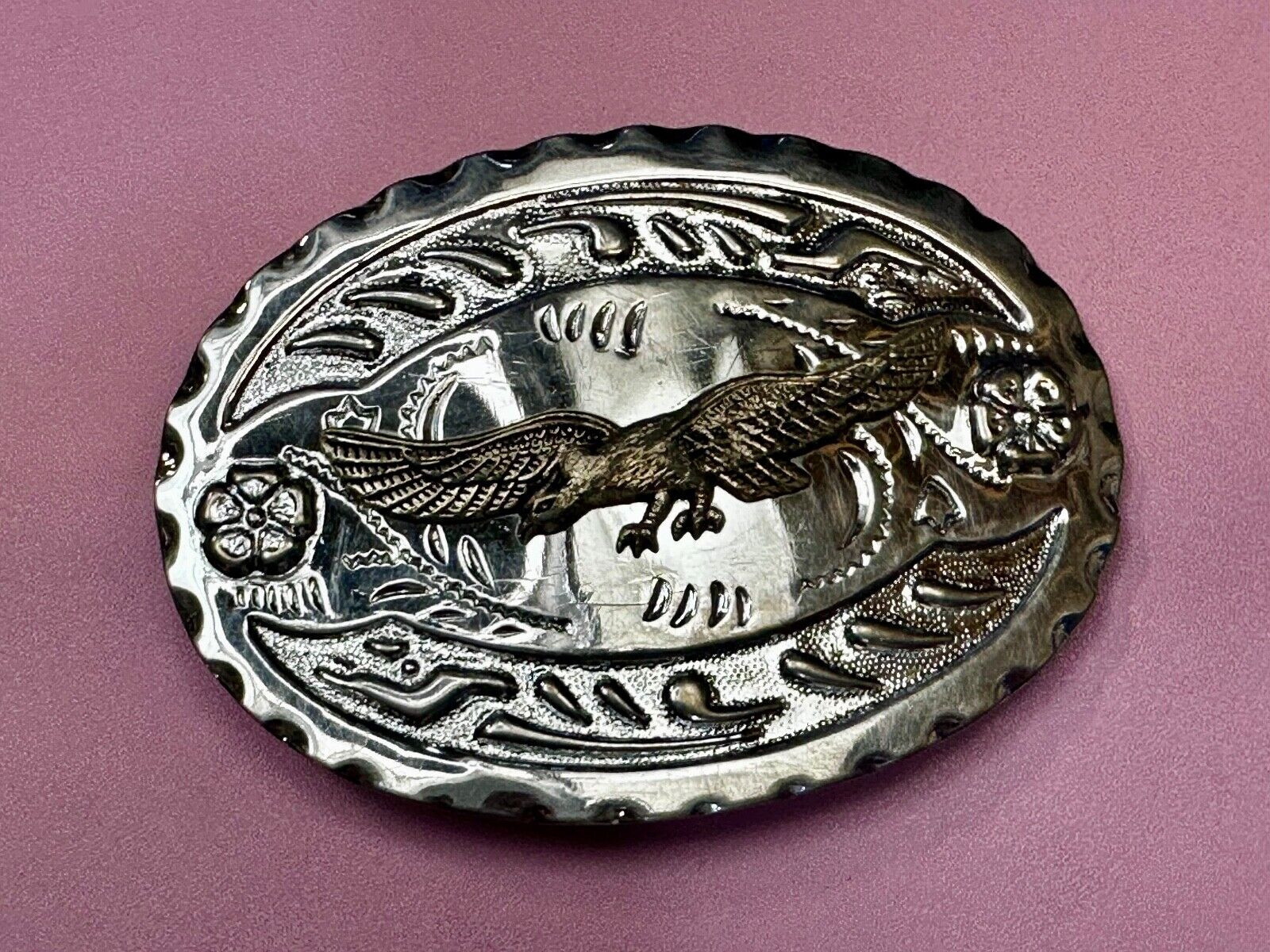 American Bald Eagle Flying Hunting Patriotic Tow Tone Western Oval Belt Buckle