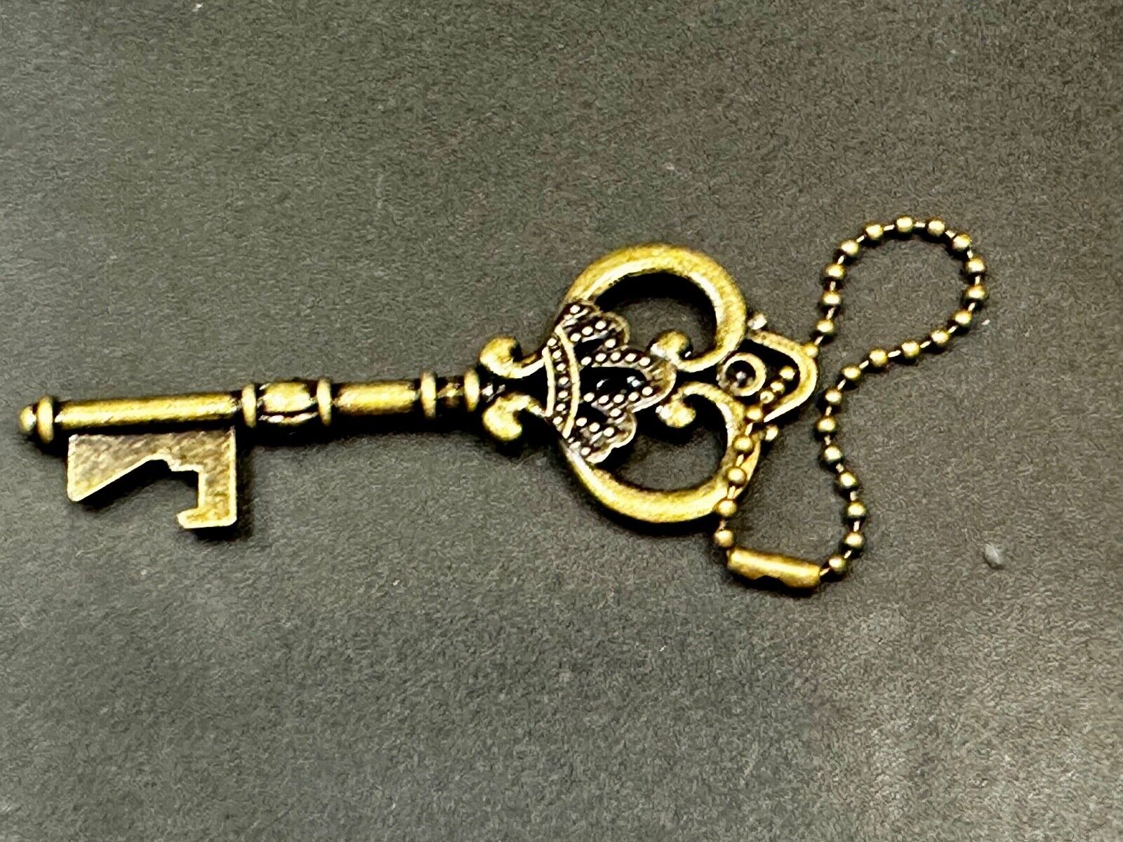 3" Skeleton Key Pendant Antiqued Bronze Keychain, Key Chain Ring Souvenir