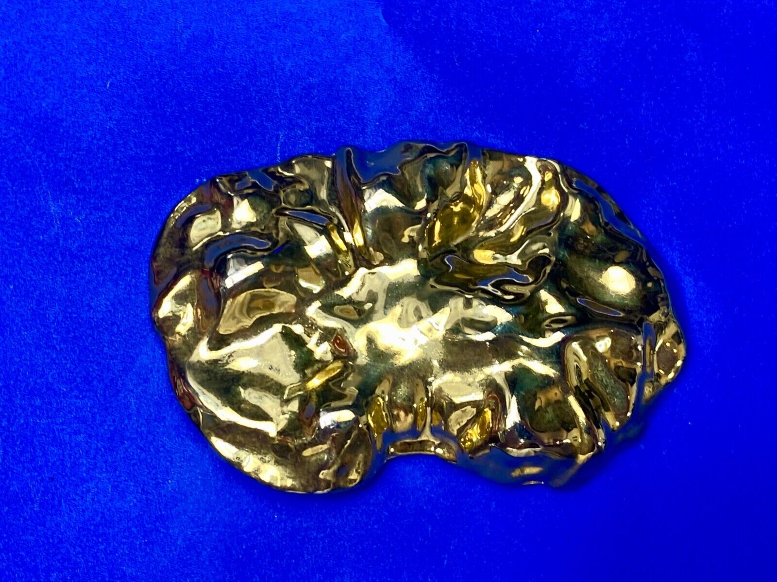 Vintage chunky gold tone crinkle pattern 4" wide scarf slide