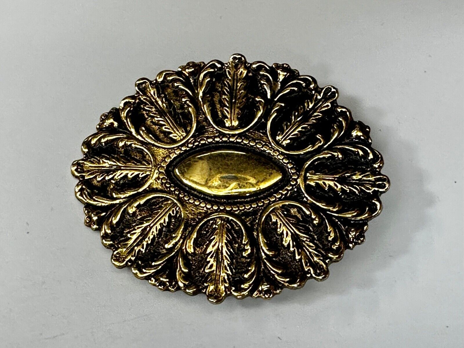 Vintage Leaf Theme Large Gold Tone VTG Belt Buckle by Pappagallo