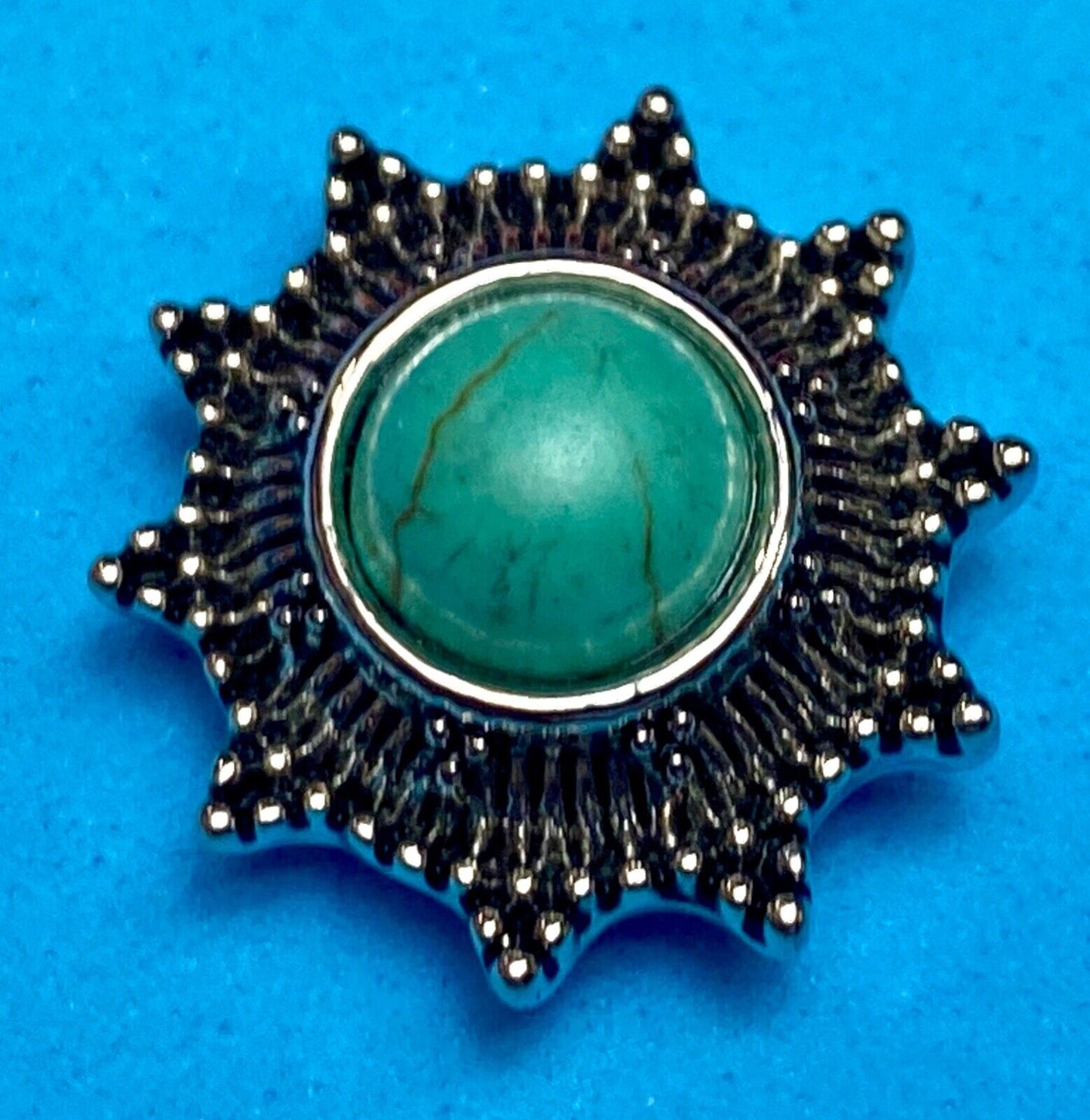 Turquoise colored centerpiece sunburst 18mm Ginger Snap Magnolia And Vine