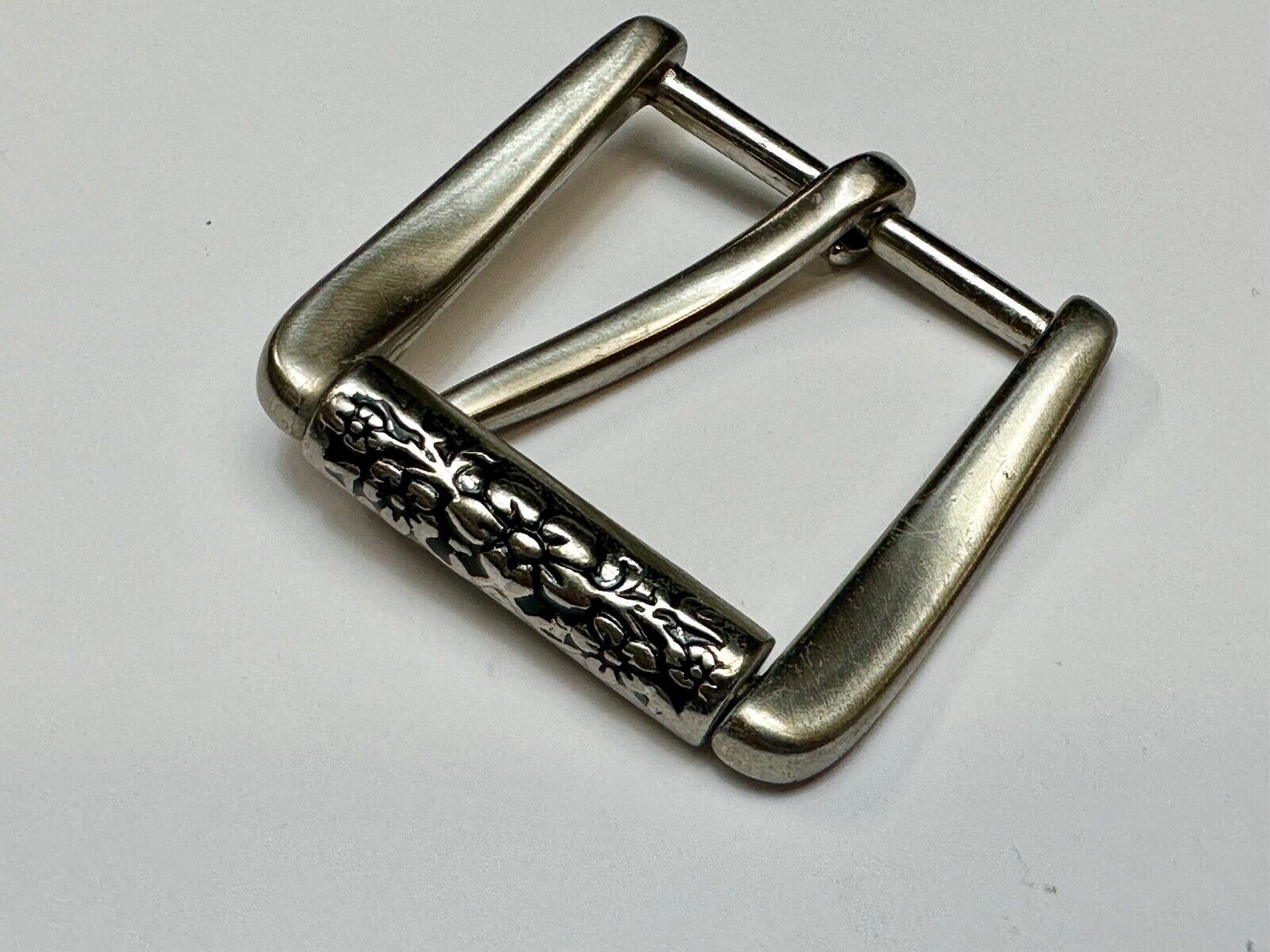 unique rolling end flower theme silver tone replacement belt buckle