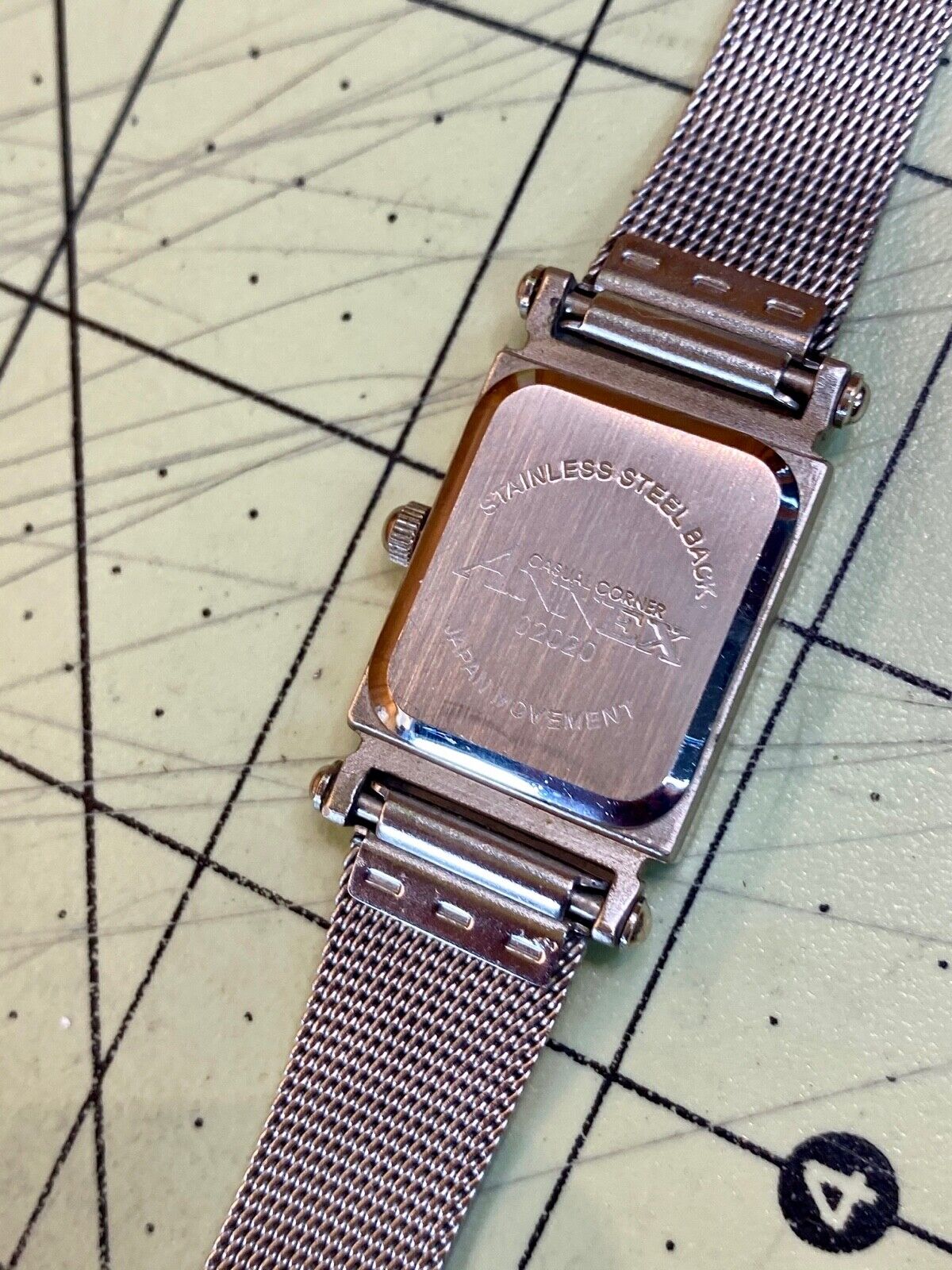 Annex Mesh Band Ladies Women's Watch Cracked Glass But Working Well! 