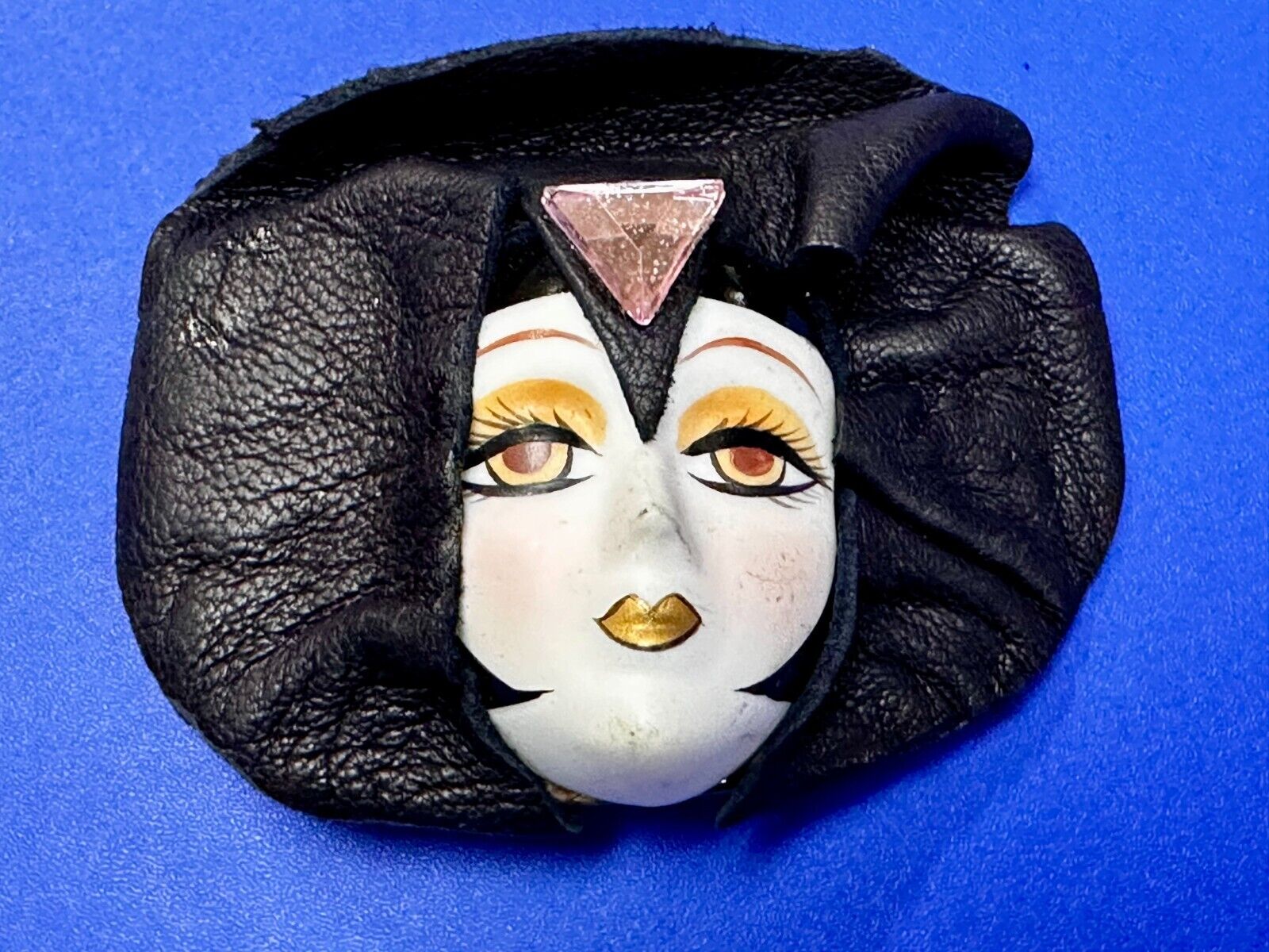 Unique Porcelain? Doll Face in Black Flapper Vintage Women's Belt Buckle