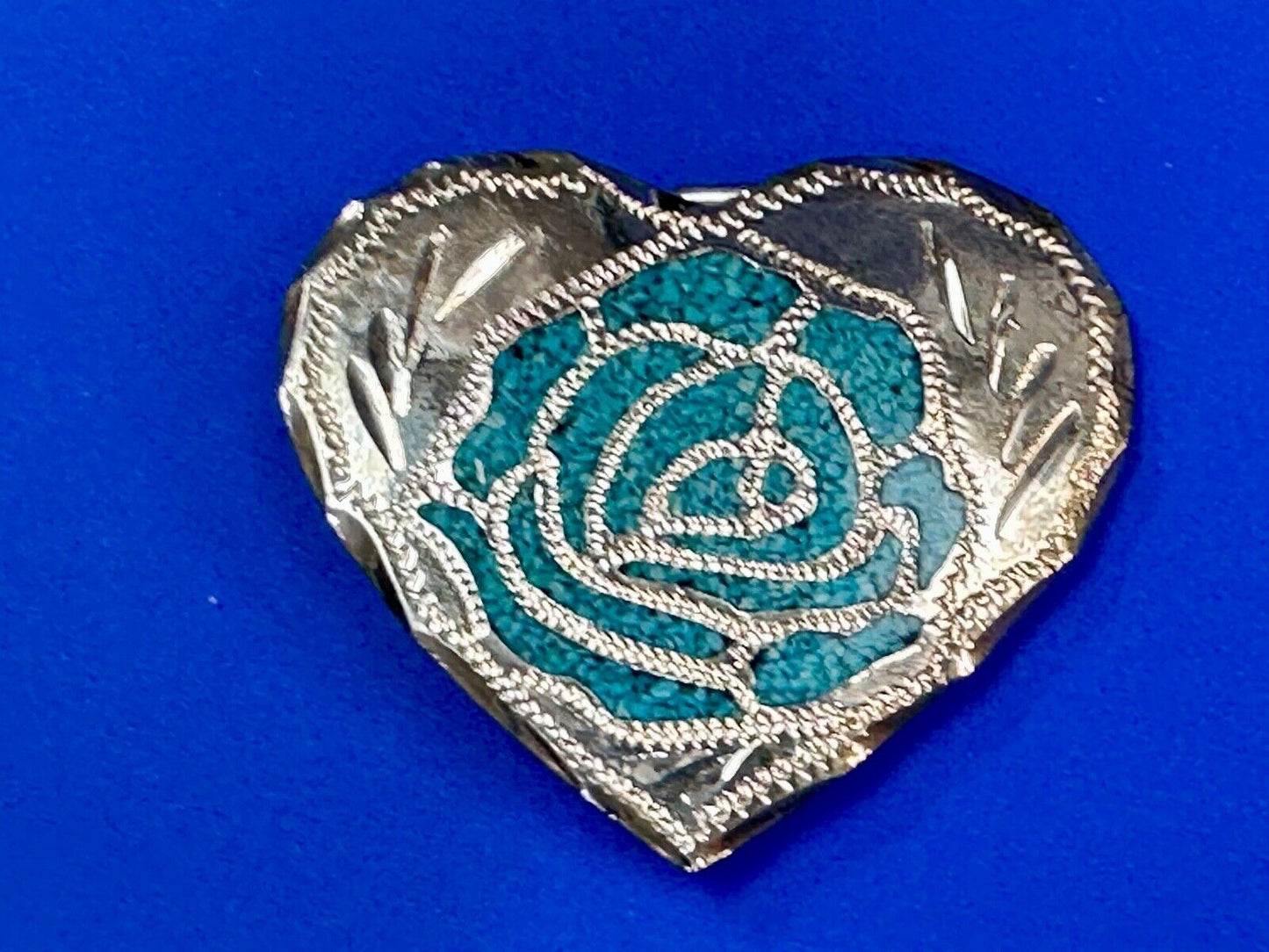Turquoise inlaid rose flower to 3" wide heart shaped engraved swirl belt buckle