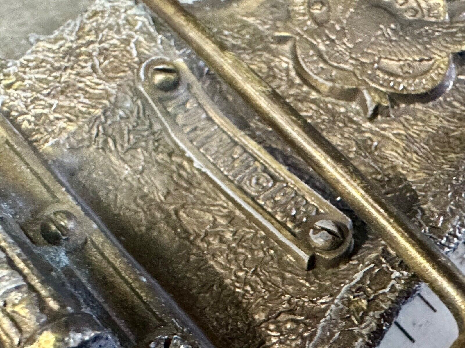Train Rail Road Steam Engine Through cutout 1983 Great American belt buckle