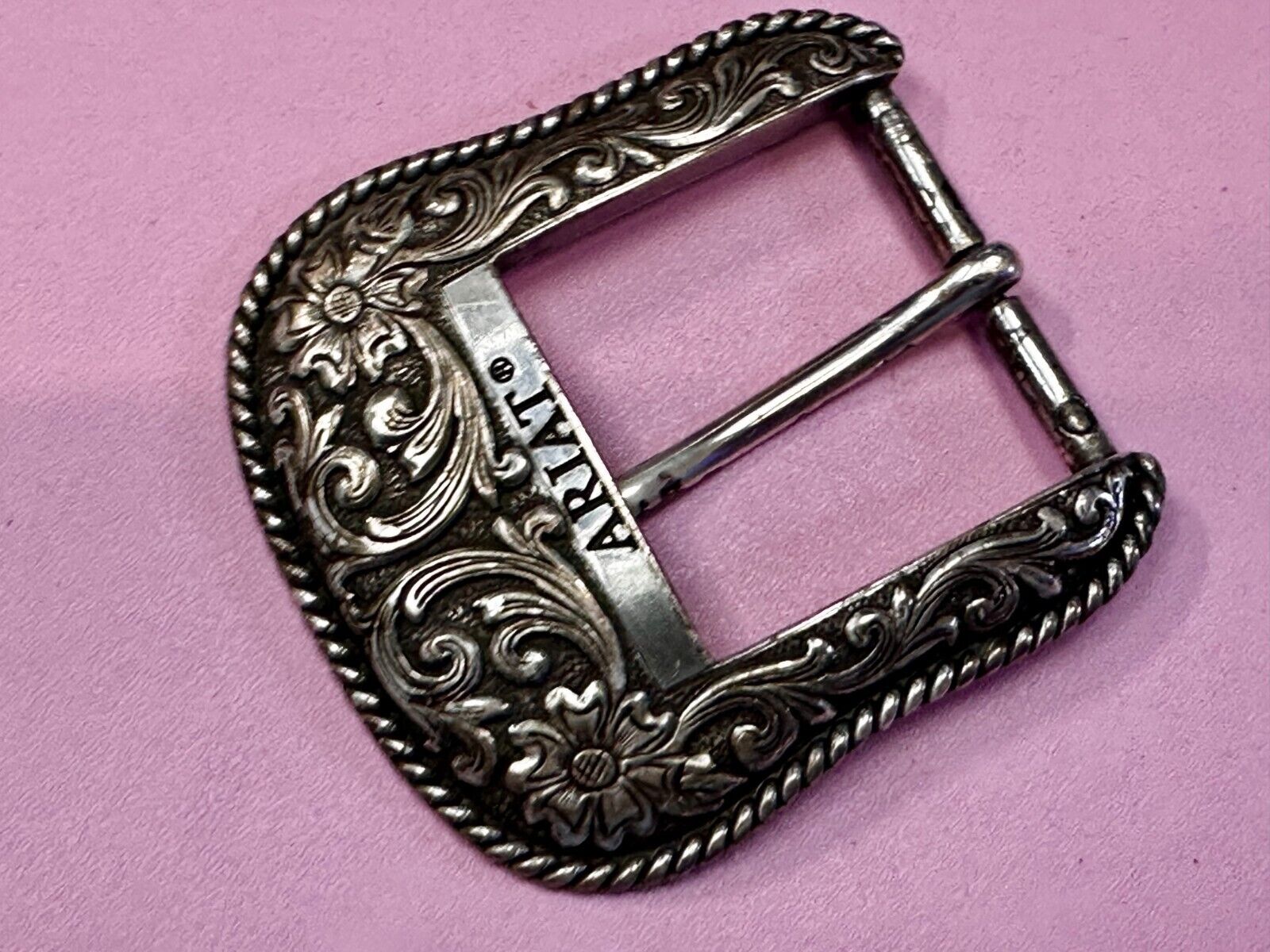 Ariat 2007 Ranger Style Detailed Flower Swirl Rope Outlined Belt Buckle