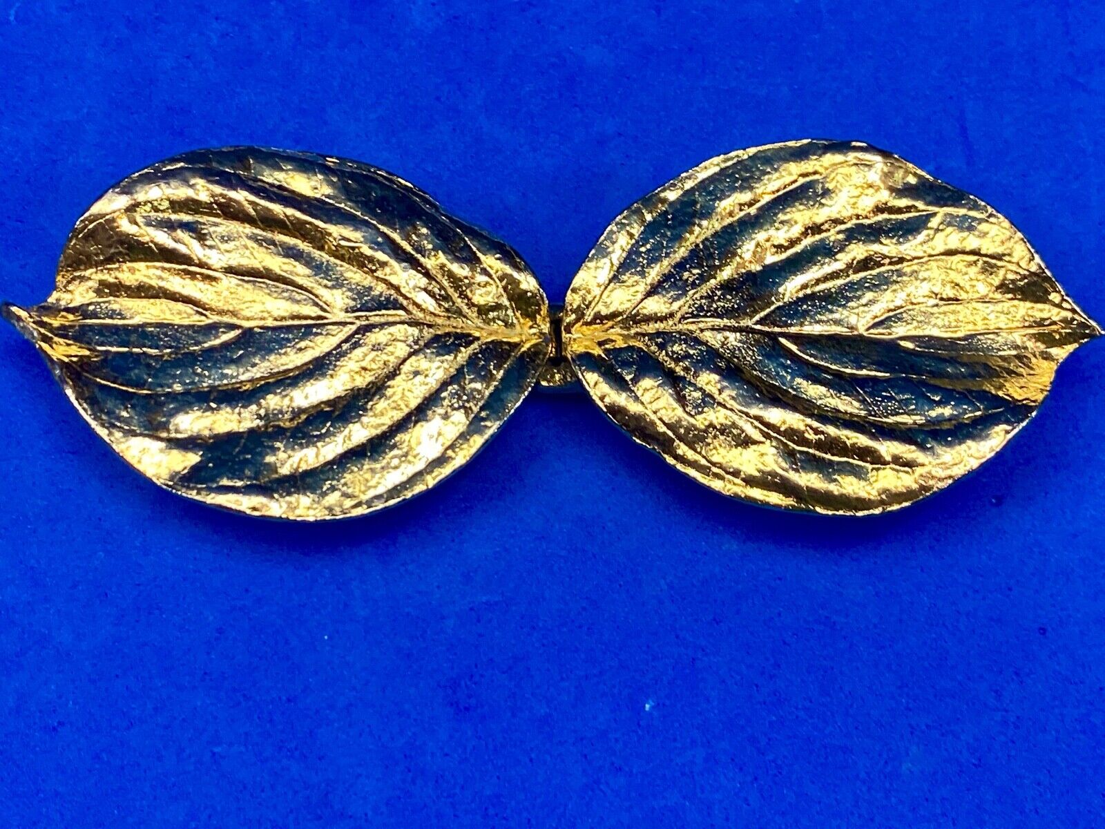 Vintage gold tone two piece interlocking 5" wide leaf belt buckle w/ makers mark