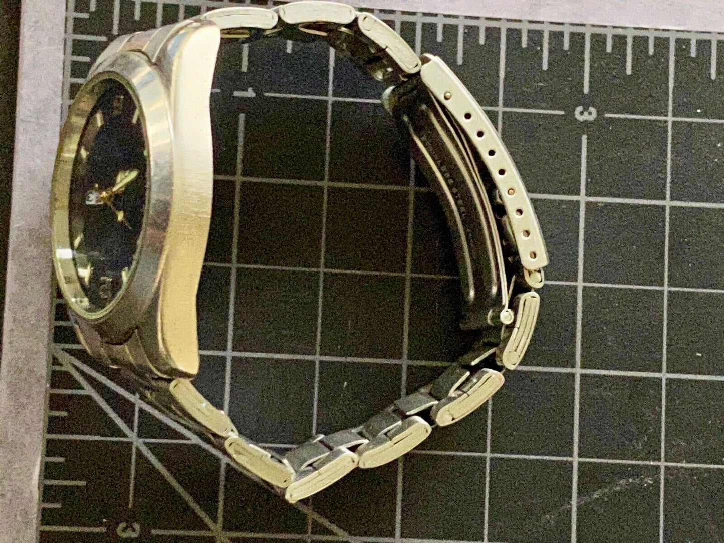 Vintage EMBASSY M8S512 WATCH with Day Date - fresh battery 