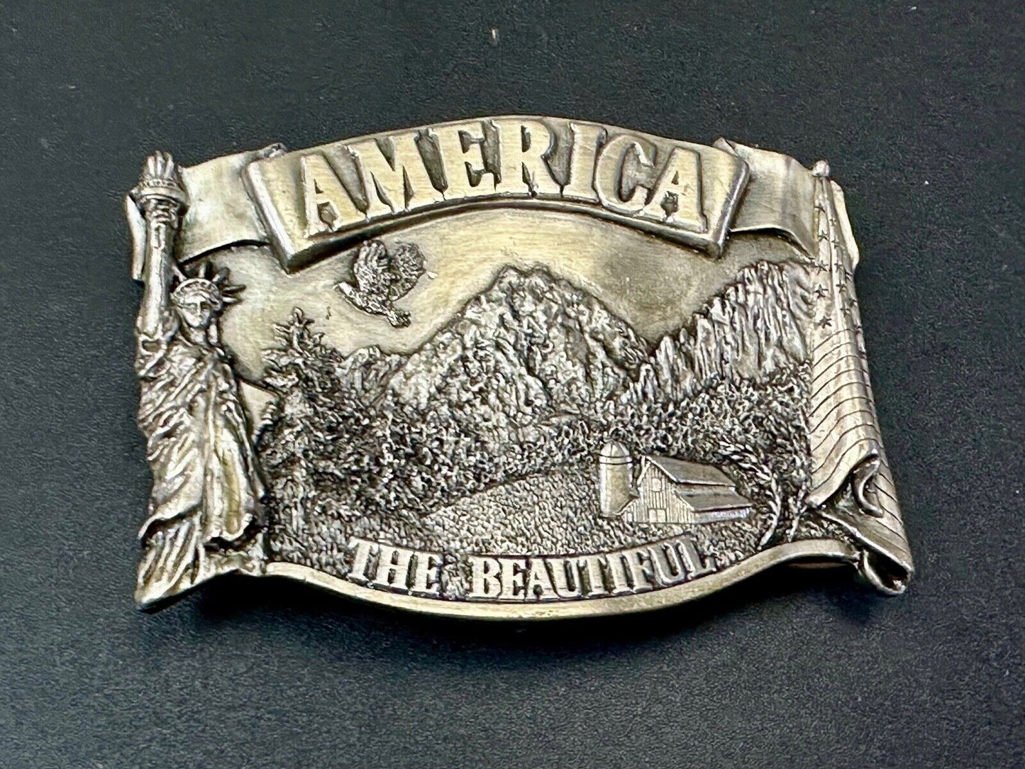 America the beautiful Patriotic United States Vintage 1983 Bergamot belt buckle