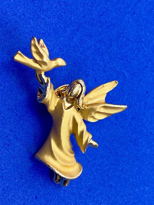 Vintage Christmas Angel Holding Bird Dove? Brooch Pin Gold Tone GiGi Giusti