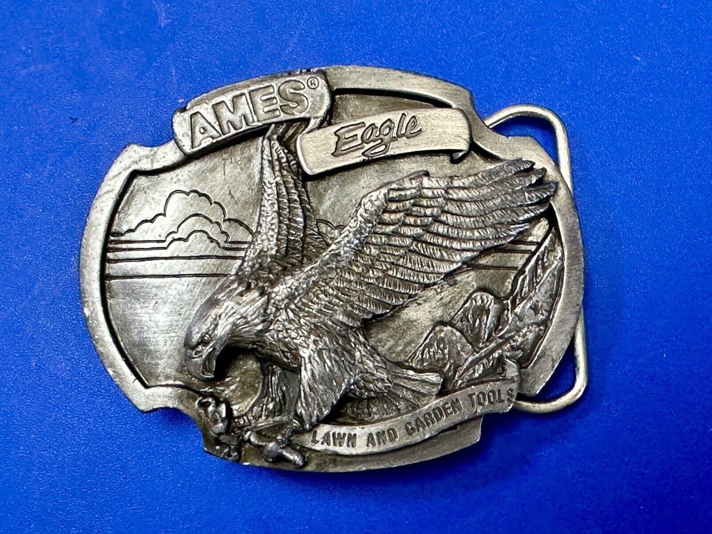 Ames Eagle Lawn and Garden Tools vintage 1987 Siskiyou belt buckle