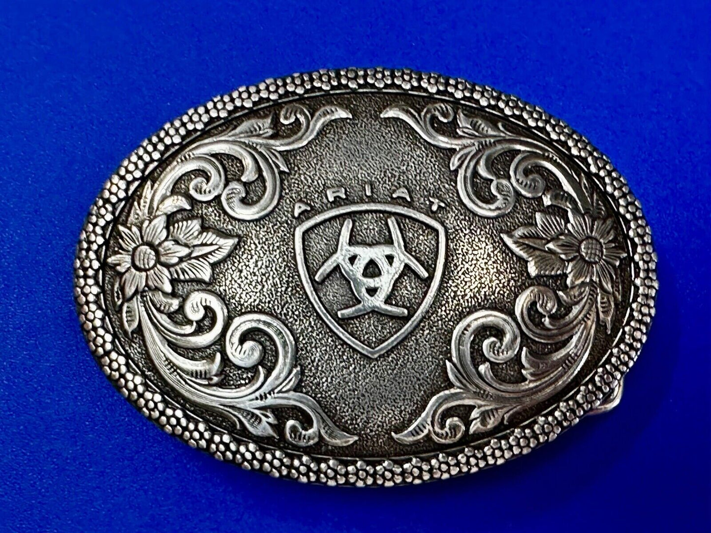 Ariat - Western flower swirl design oval replacement belt buckle