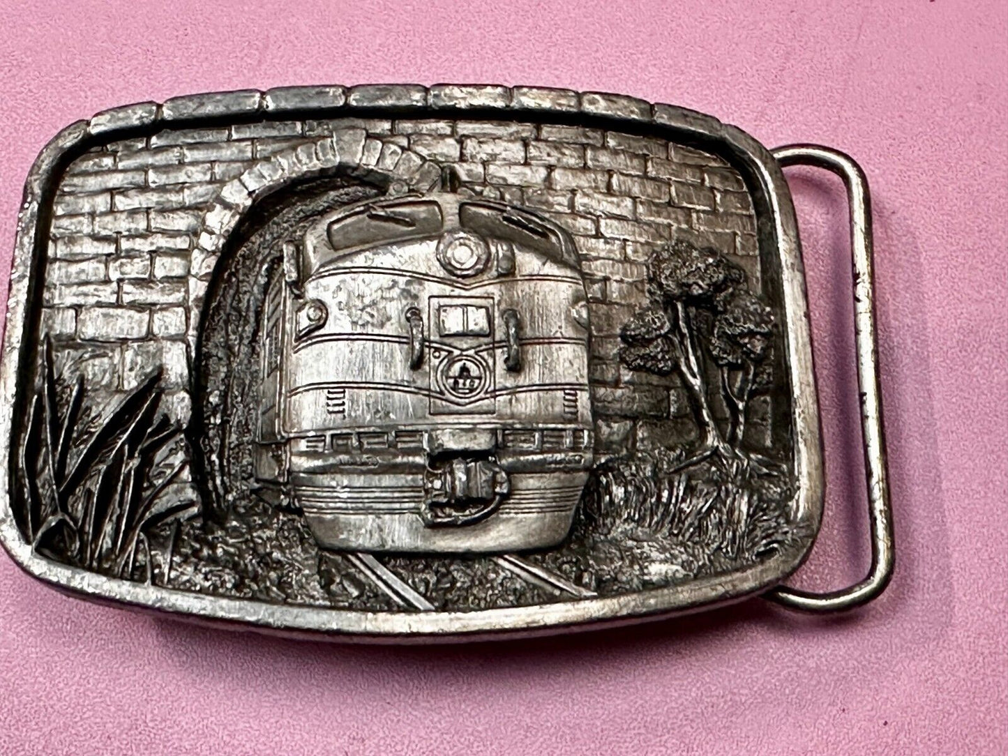 Train Engine through Tunnel RailRoad RR Vintage 1987 Bergamot Belt Buckle