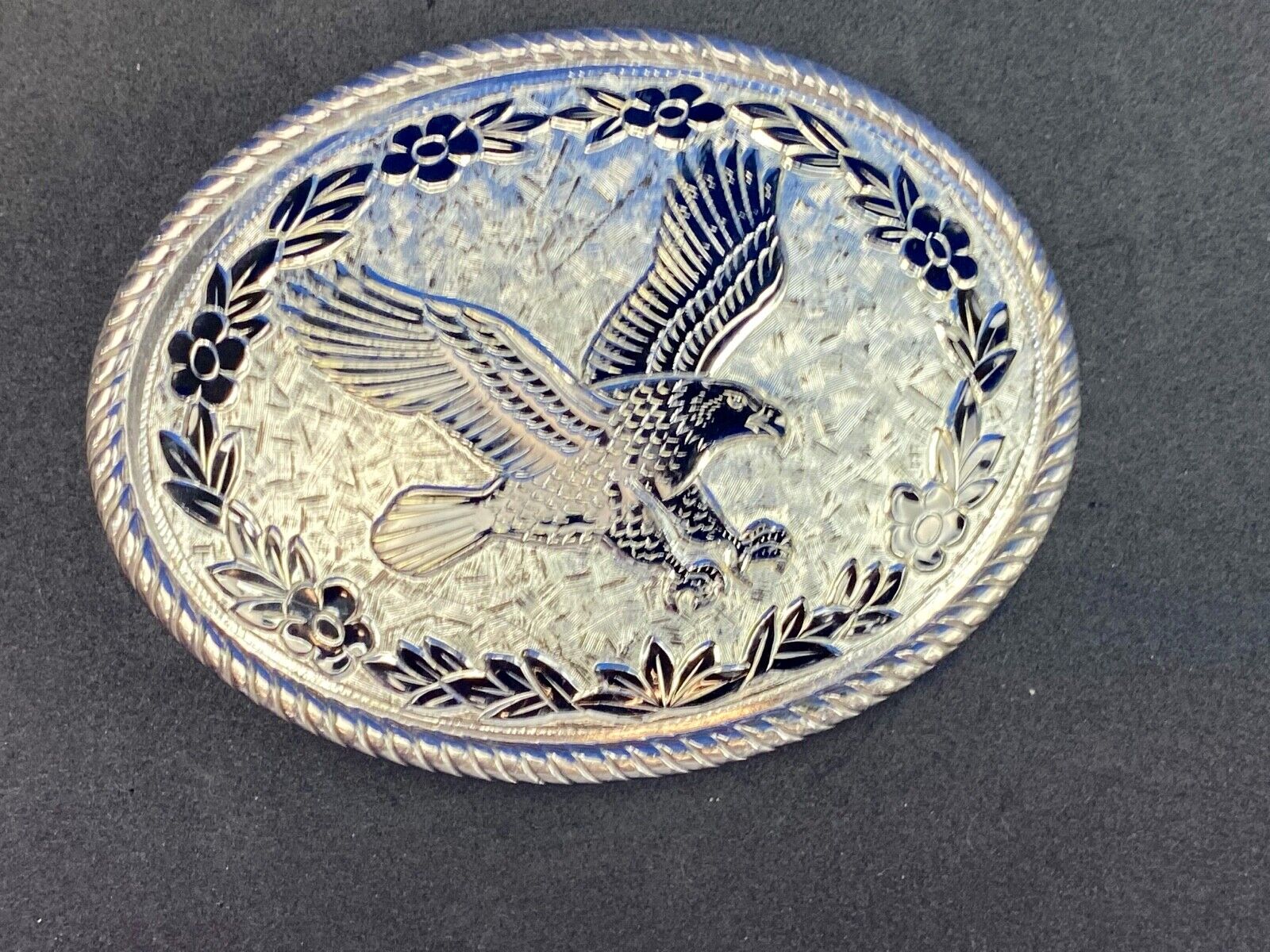 Vintage Etched USA made western flying wings wide eagle belt buckle 