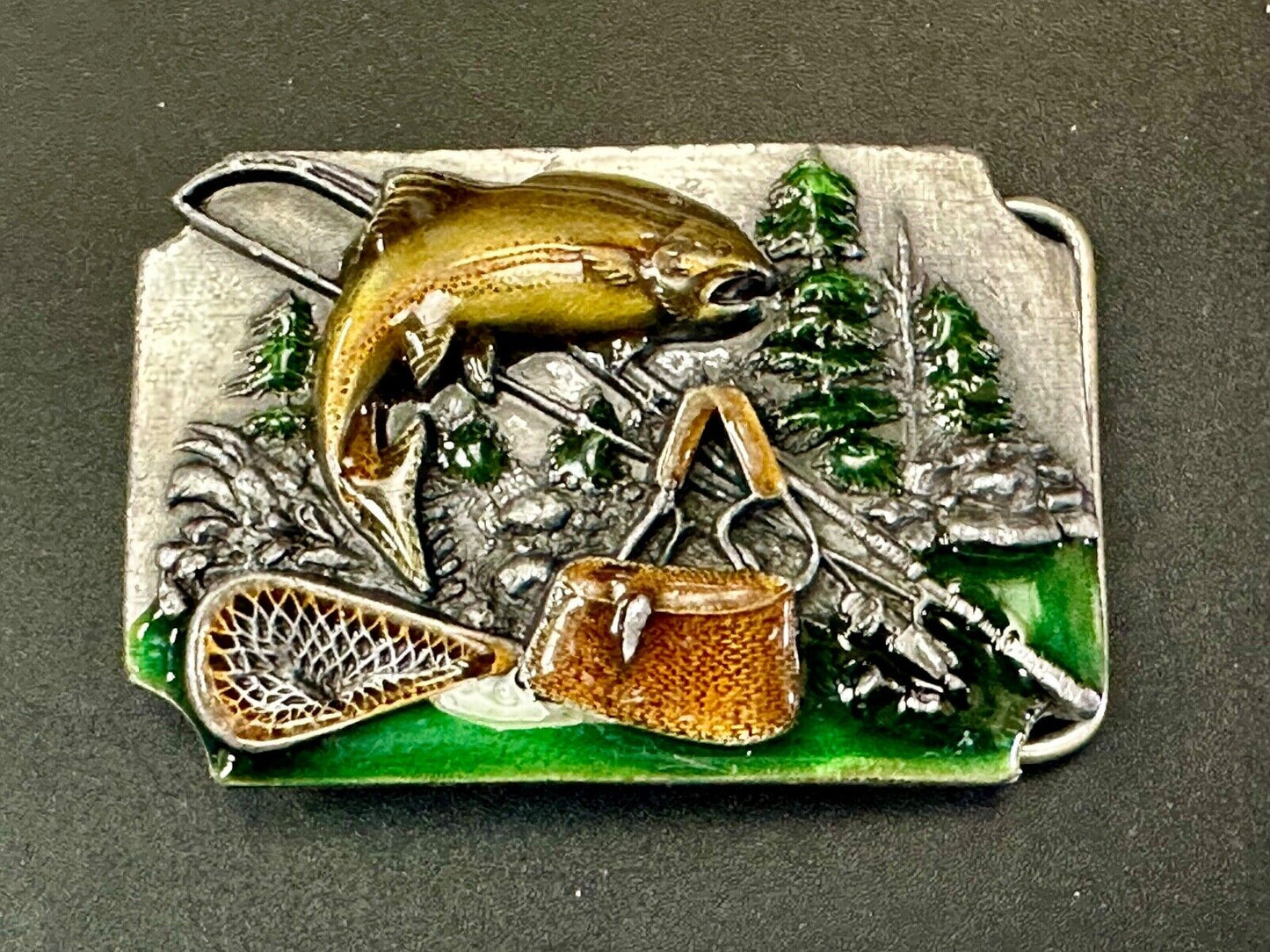 A Bad day fishing better than good day working - Vtg. Siskiyou 1989 belt buckle