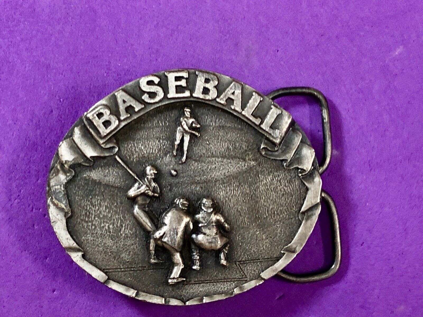 1977 Bergamot 0-65 belt buckle tribute to Americas baseball Batter Up! O-85