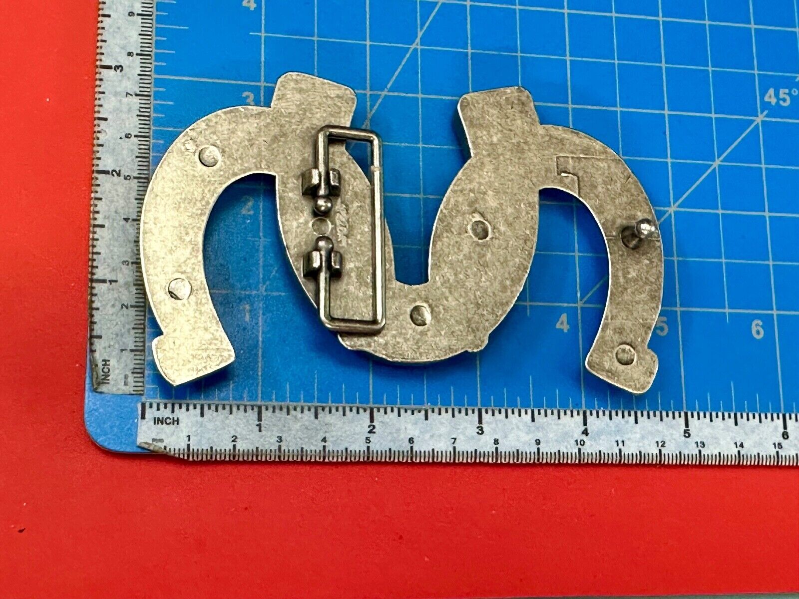 Triple trio horseshoes lucky Novelty belt buckle RUB FOR LUCK horse shoe