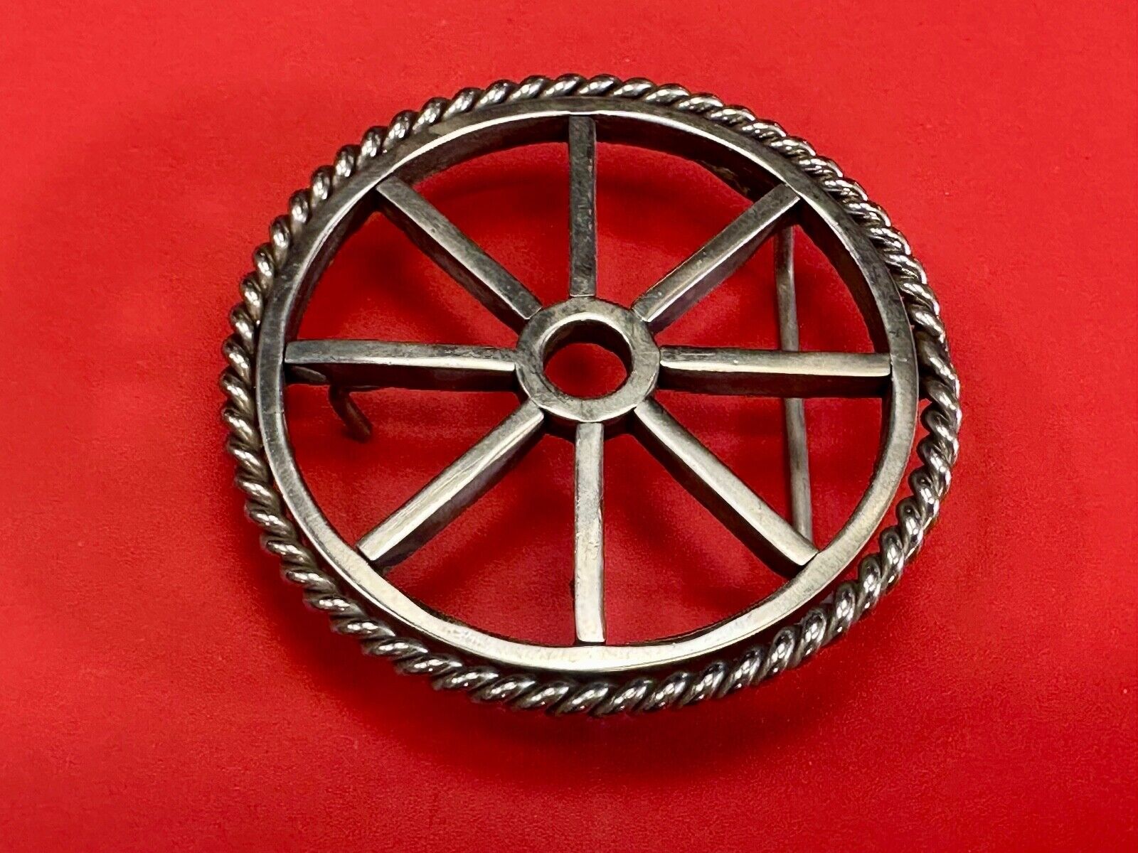 Unique Wagon Wheel Pattern Open Cut-Out Silver Tone 3" Artisan Belt Buckle