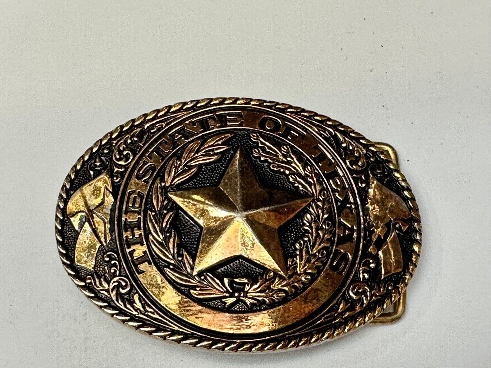 TEXAS State Pride - RAISED 3D STAR centered in brass tone oval Belt Buckle