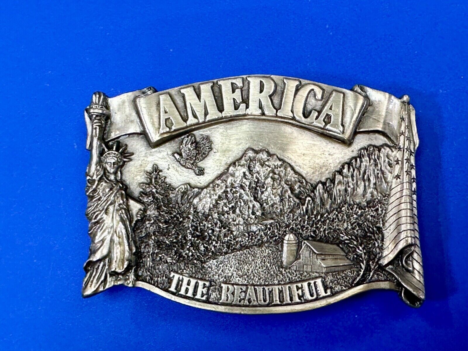 America the beautiful Patriotic United States Vintage 1983 Bergamot belt buckle