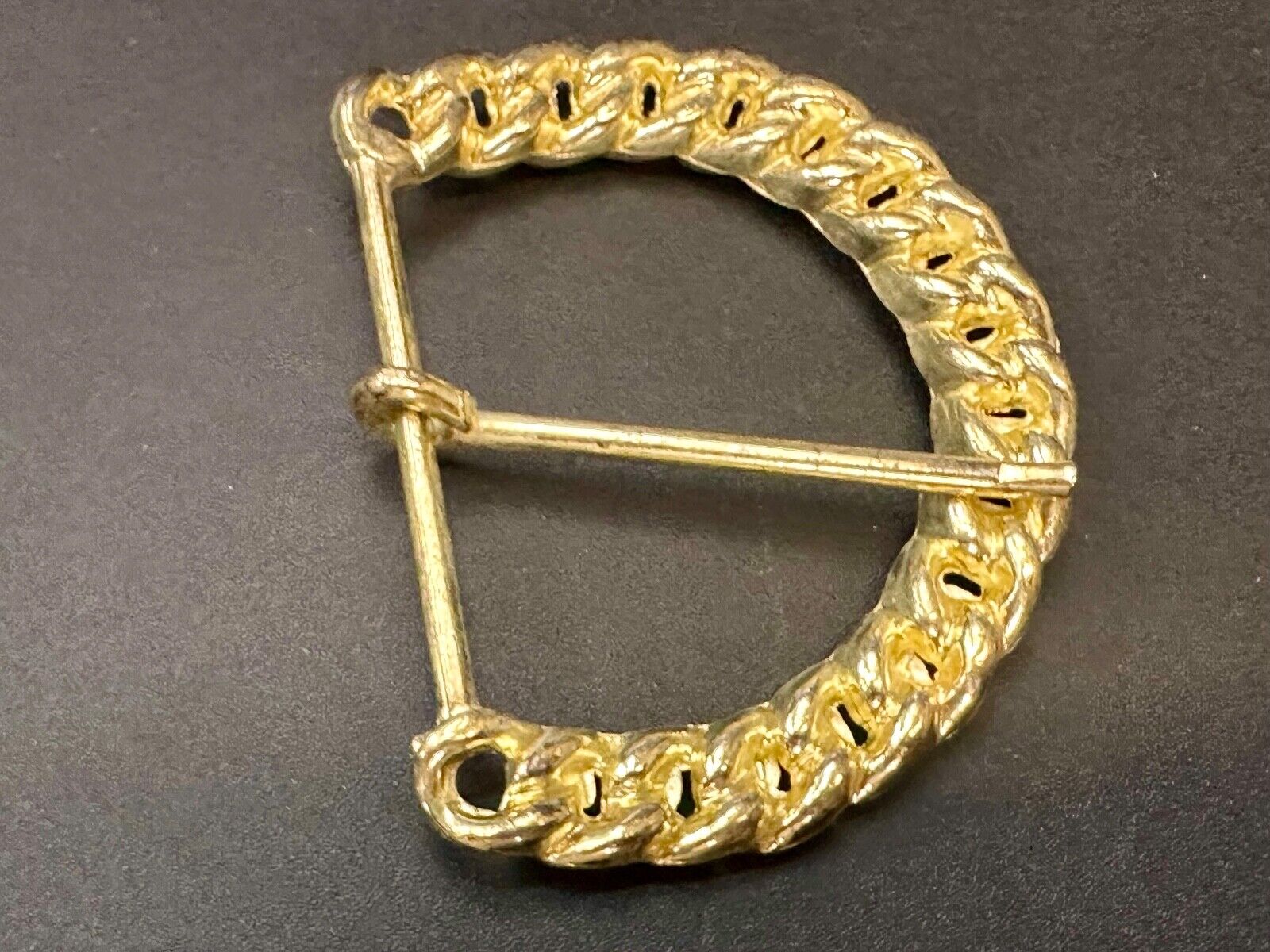 Vintage gold tone spiral or rope knot loop pattern replacement belt buckle
