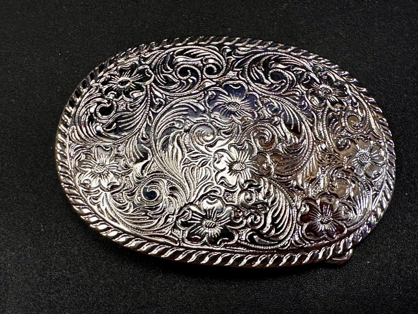 Vintage Floral Theme Oval Silver Tone Western Ornate Flower Swirl Belt Buckle