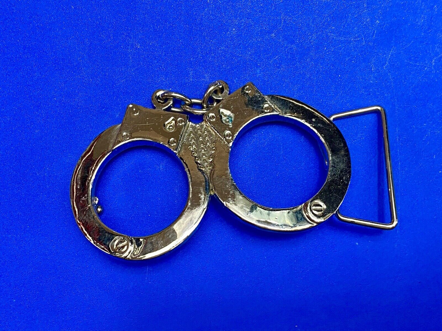 4" wide! Interlocked Police Handcuffs and chain shaped Novelty Metal Belt Buckle