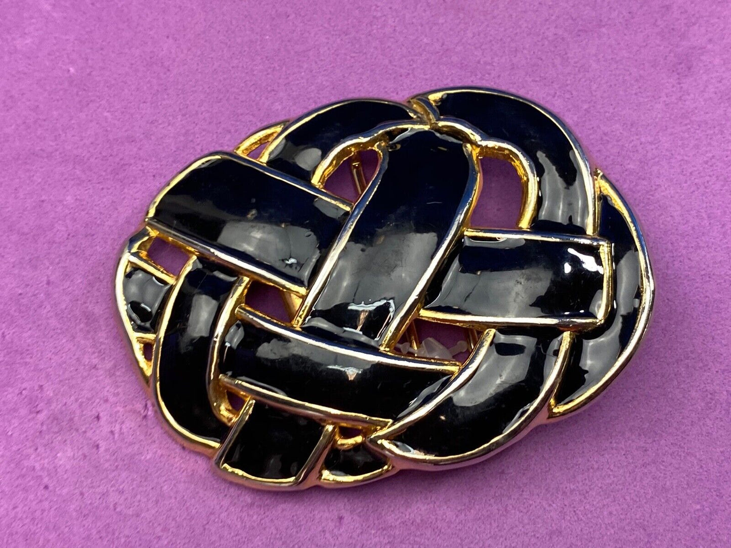 Vintage Day-Lor black and gold belt buckle 