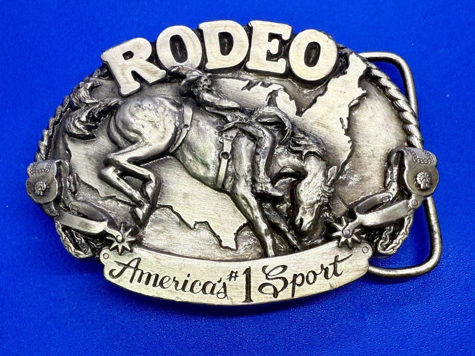 America's #1 Sports Rodeo Cowboy Bronc Rider Vintage 1983 Siskiyou Belt Buckle