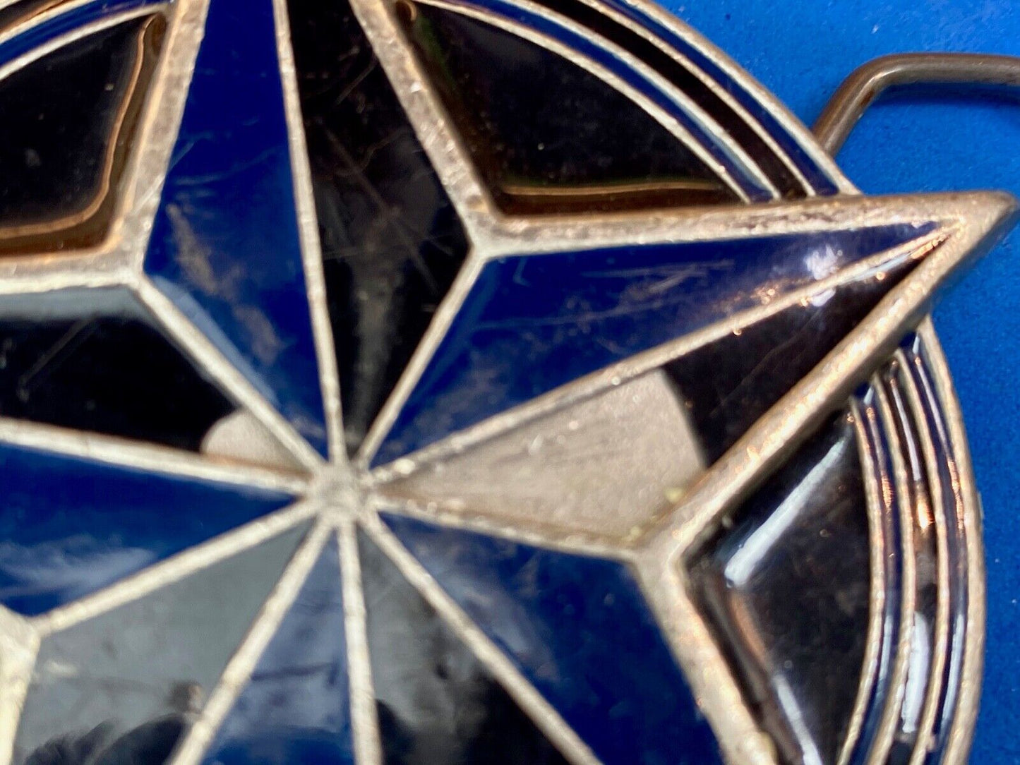 2002 Great American Products Back Star Coming From Round Pewter Belt Buckle