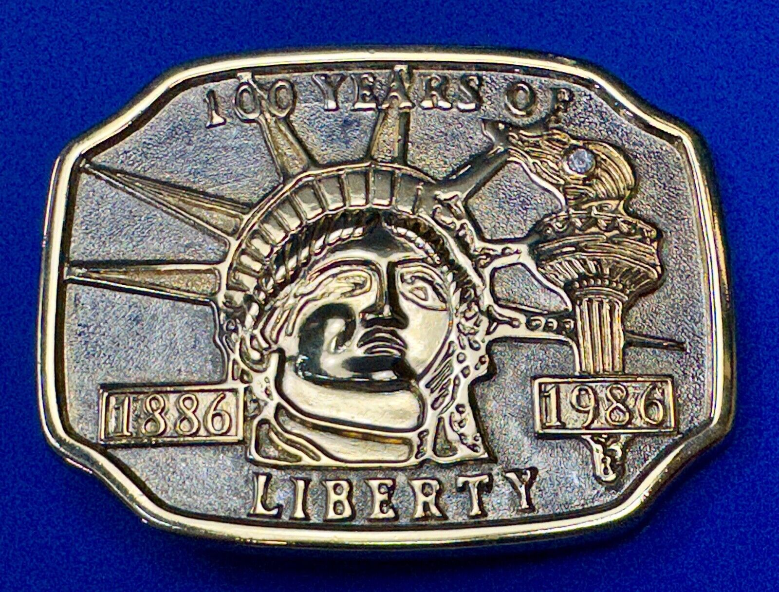 100 Years of Liberty  - NYC statue of Lady Liberty Souvenir Vintage belt buckle