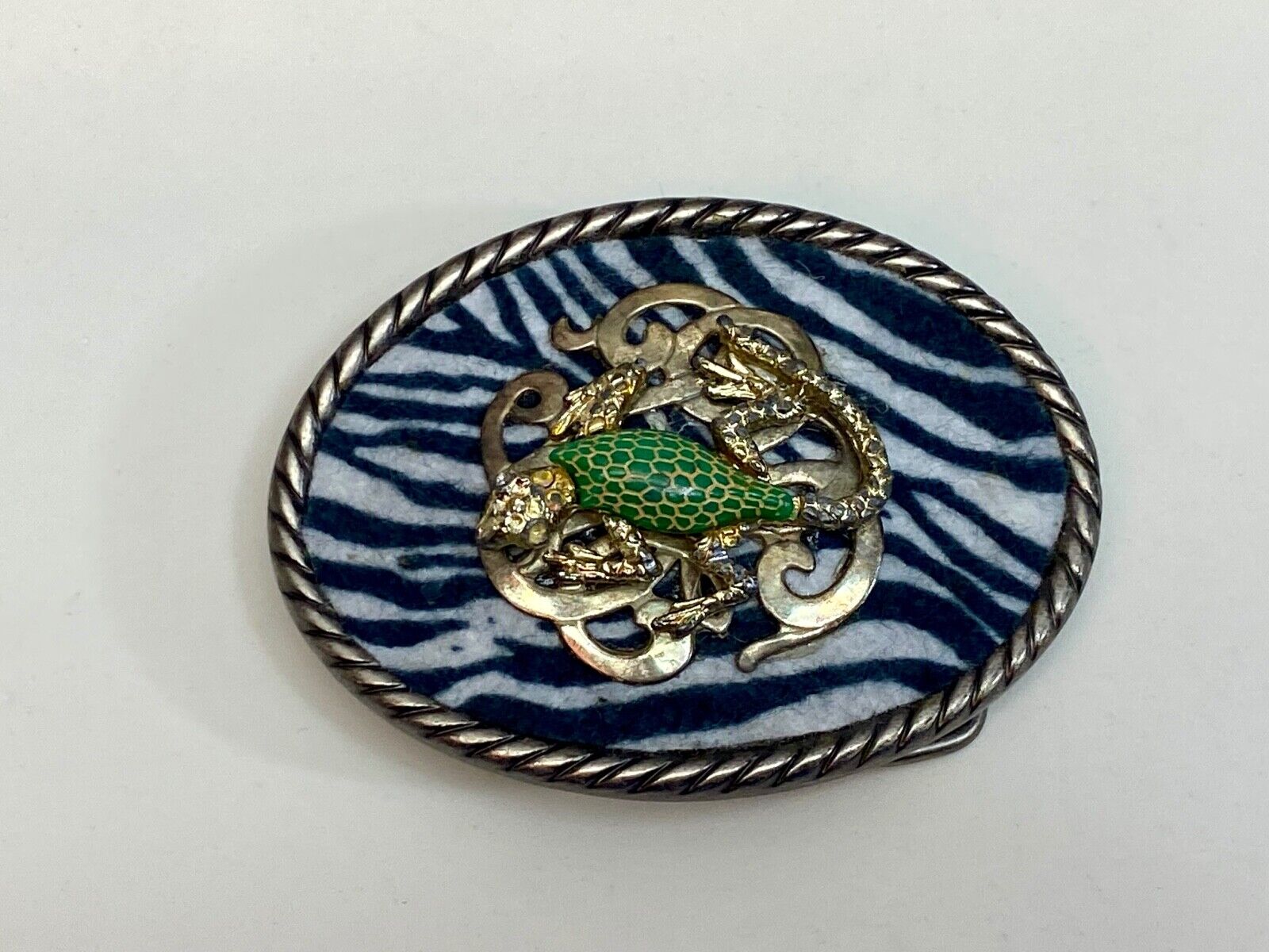 Unique!   Zebra Pattern Belt Buckle With Green Lizard ?Insect Bug? Center 