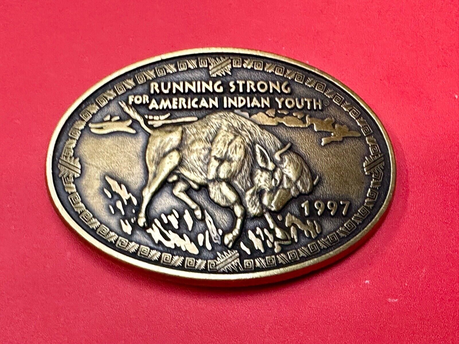 1997 RUNNING STRONG FOR AMERICAN INDIAN YOUTH BUFFALO BELT BUCKLE