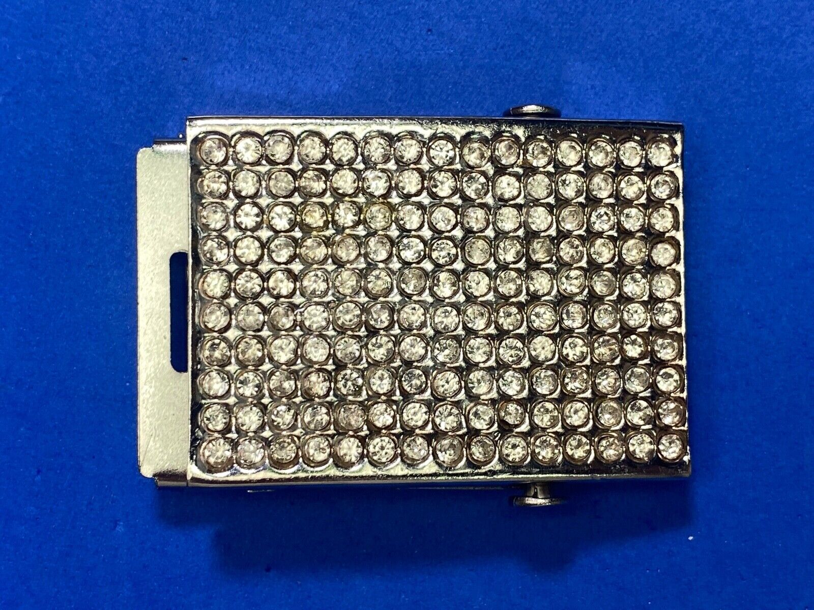 160 Clear Rhinestones Covering Silver Tone Belt Buckle 