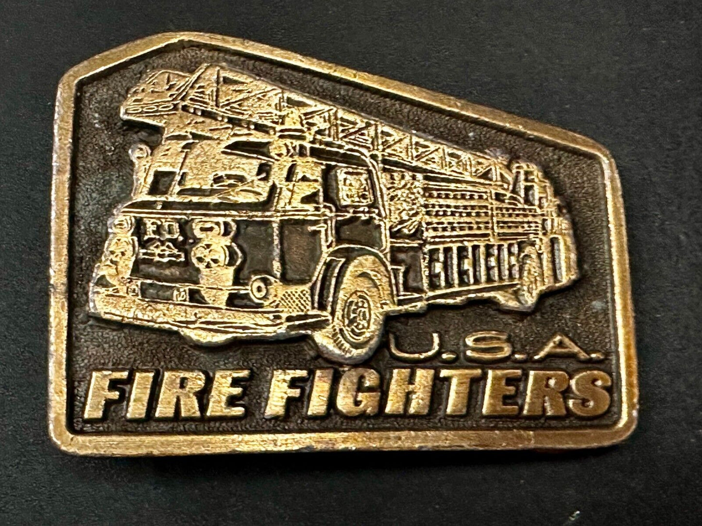USA Firefighters Fire Truck Fireman Vintage Gold Tone Commemorative Belt Buckle