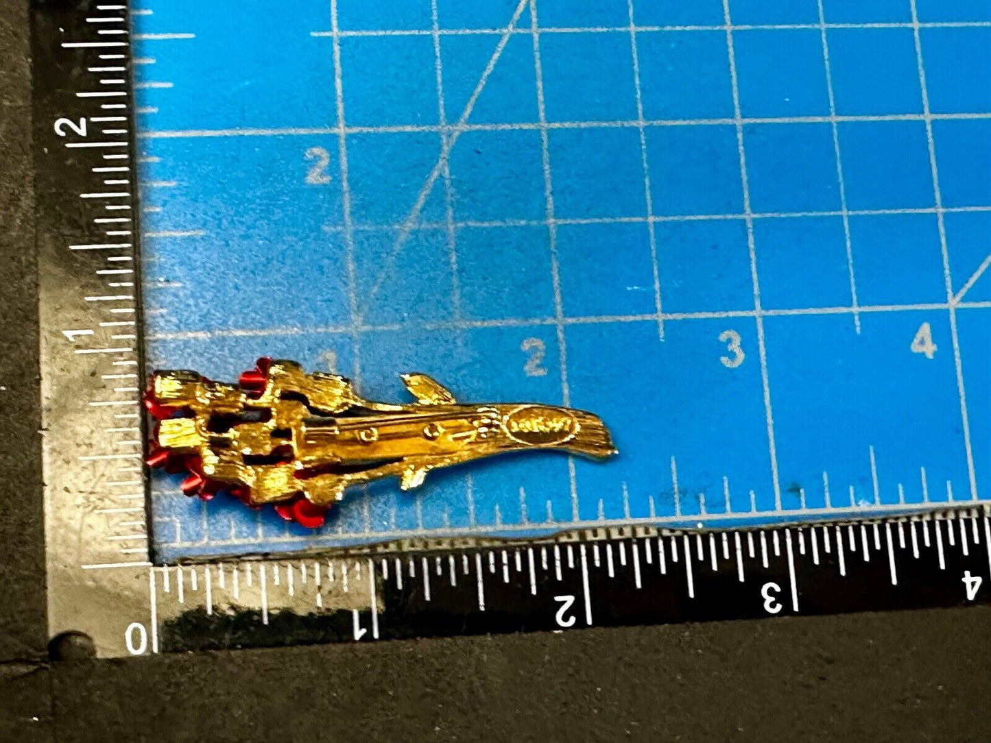 Valentines Day Gift? Red Roses Bouquet Gold Tone Brooch Pin Vintage Signed DM 97