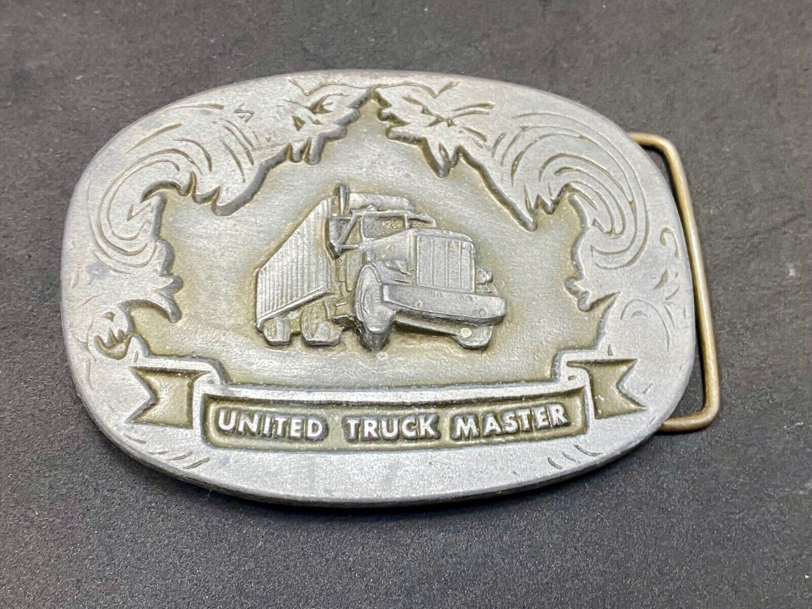 United Truck Master - Vintage Trucker Semi Drivers Big Rig Belt Buckle