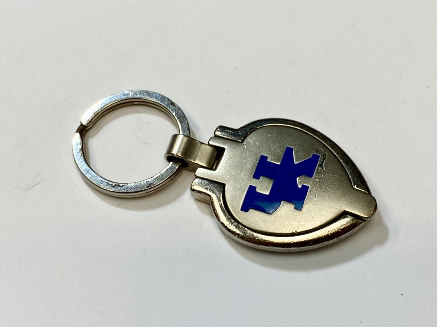 University of Kentucky Keychain UK Blue Silver Tone Metal Fob Keyring Key Chain