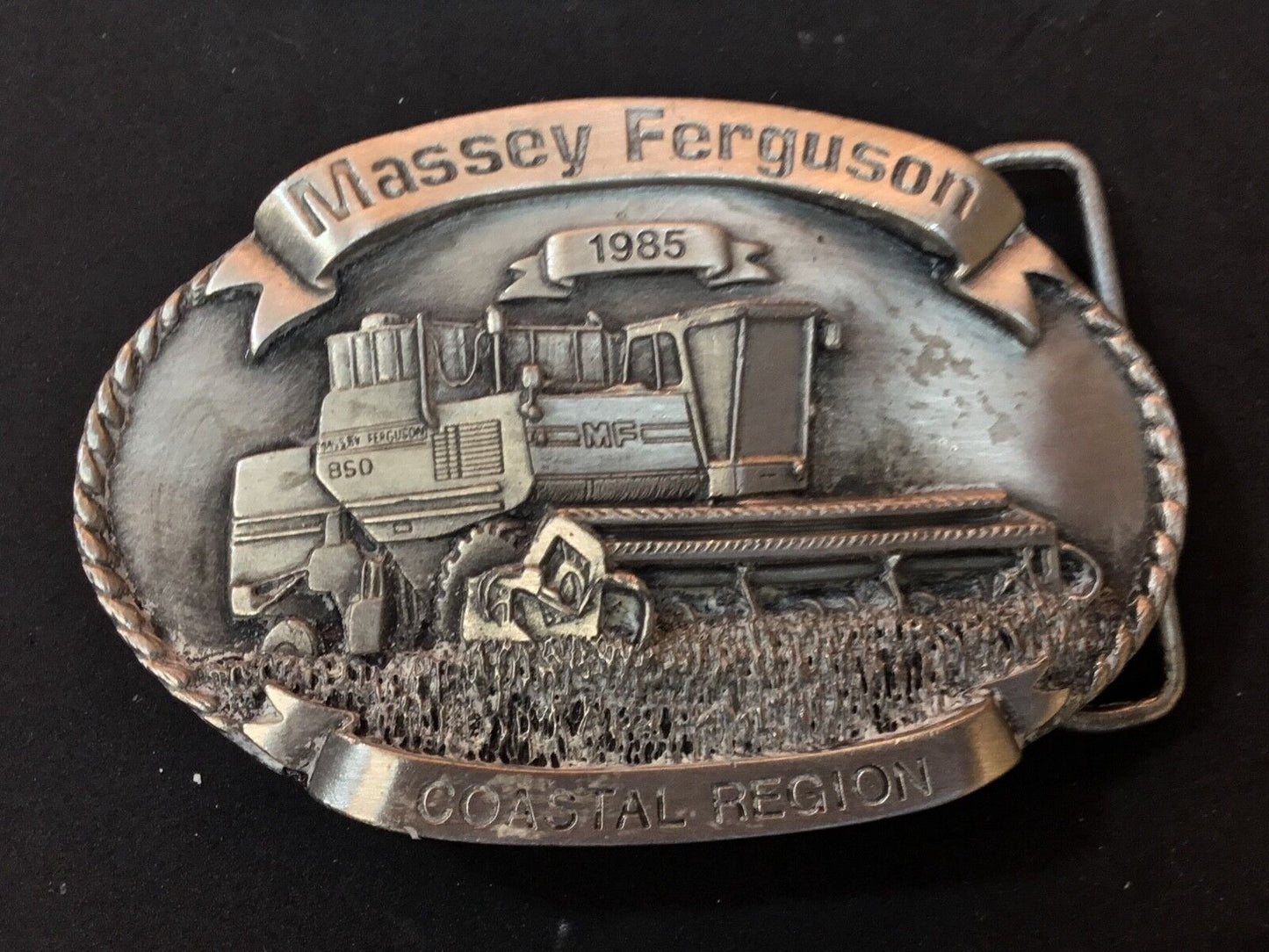 Vintage  Massey Ferguson Summer 1985 LIMITED edition  collector belt buckle