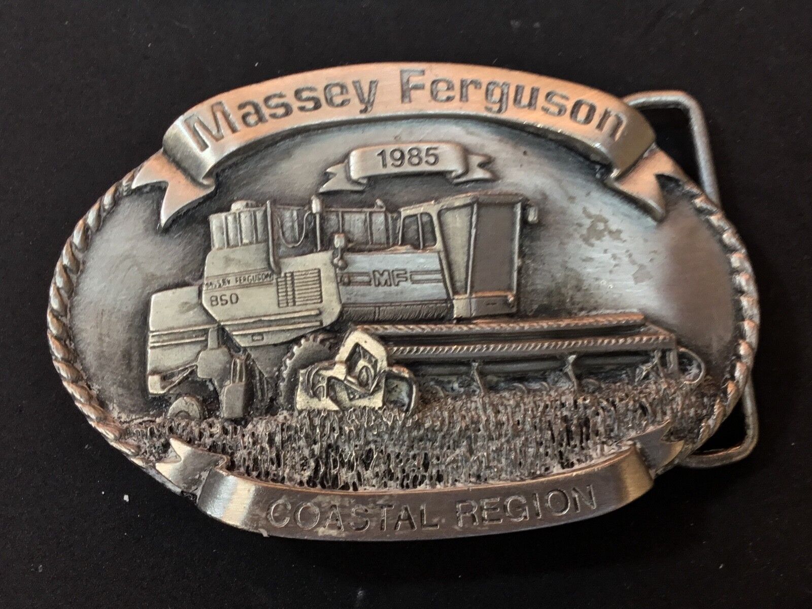 Vintage  Massey Ferguson Summer 1985 LIMITED edition  collector belt buckle